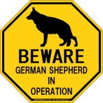 画像1: [MAGSIGN] ジャーマンシェパード 注意 英語 英文 ローマ字 オペレーション中 動作中 オクタゴン(八角形)マグネット＆ステッカー BEWARE GERMAN SHEPHERD IN OPERATION 車/屋外用 日本製 (1)