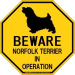 画像1: [MAGSIGN] ノーフォークテリア 注意 英語 英文 ローマ字 オペレーション中 動作中 オクタゴン(八角形)マグネット＆ステッカー BEWARE NORFOLK TERRIER IN OPERATION 車/屋外用 日本製 (1)