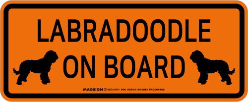 ラブラドゥードル,乗車中,カーマグネット,バンパーステッカー,英語,LABRADOODLE ON BOARD,オレンジ色